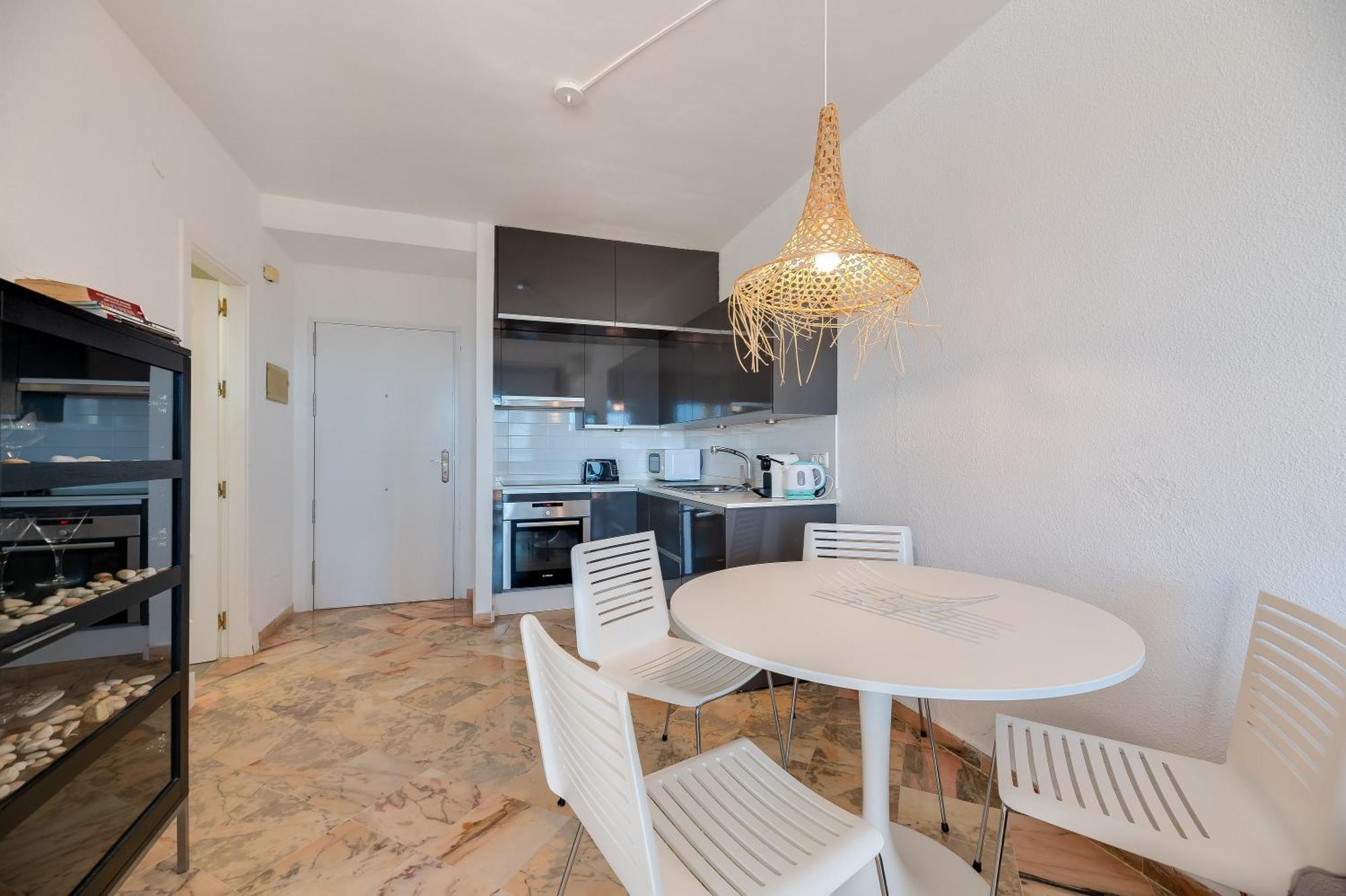 Front Line Beach Studio Apartment Marbella Exterior photo