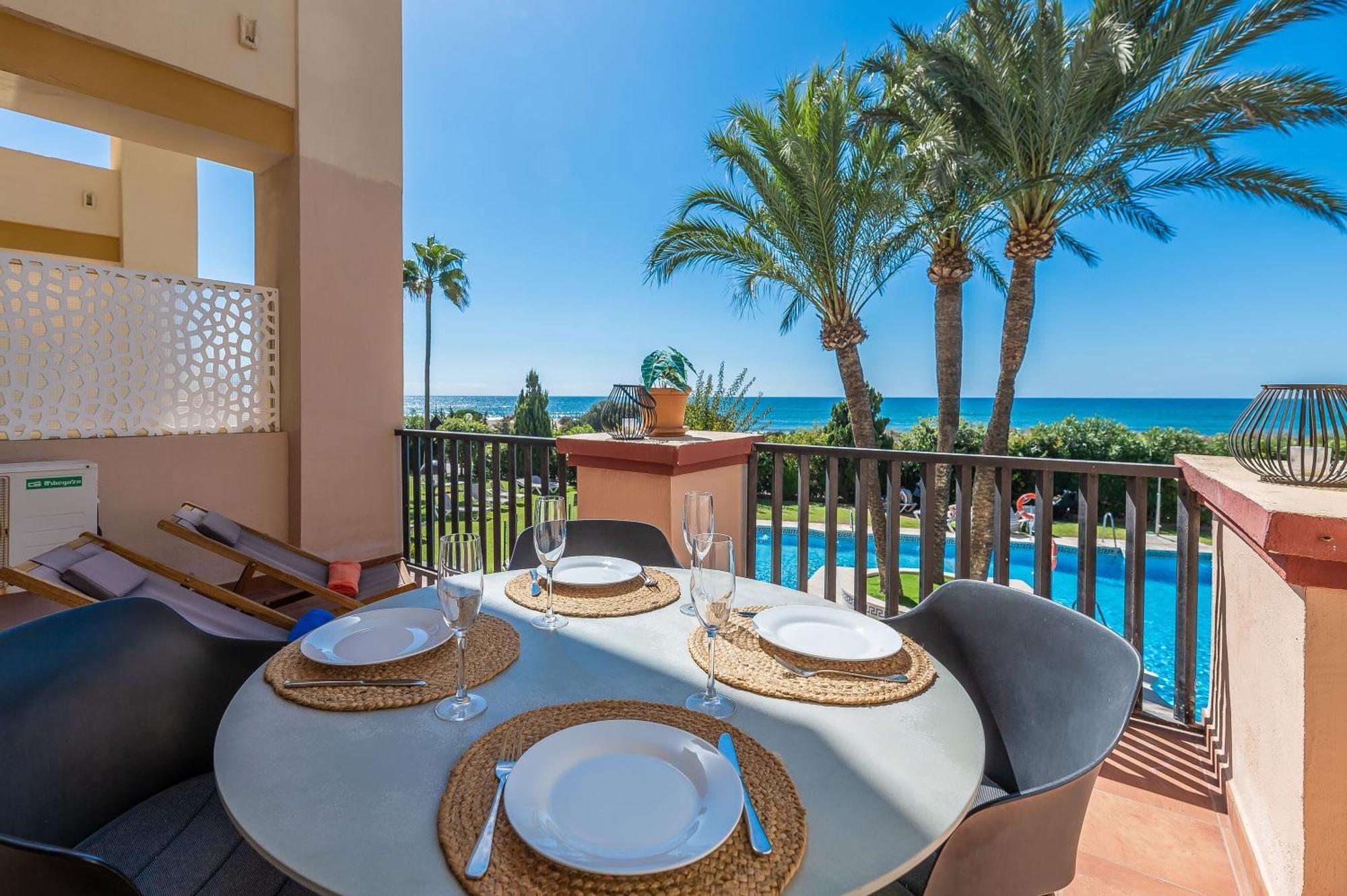 Front Line Beach Studio Apartment Marbella Exterior photo